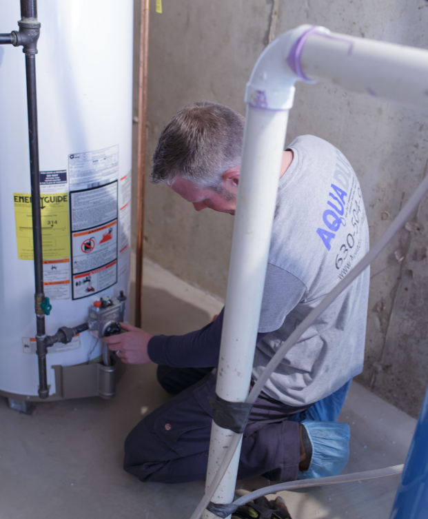 water heater repair and installation in Oswego, IL - Servicing a water heater
